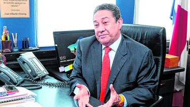 'Para temas legales, la ‘Constitución’. Para lo moral, la ‘Biblia'