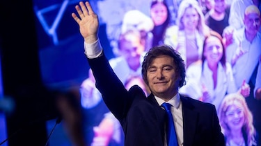 El partido de Javier Milei obtiene un fuerte respaldo en las elecciones de medio término: ‘Hoy comienza la construcción de la Argentina grande’