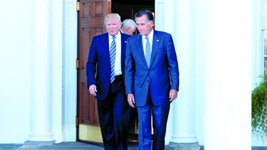 Trump se reúne con Mitt Romney