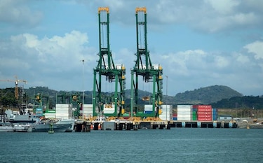 La huelga en el puerto de Balboa entra a su segundo día