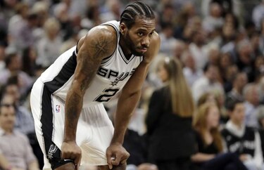 Kawhi Leonard se perderá toda la pretemporada de la NBA