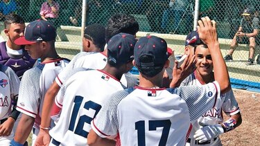 Panamá le quita un triunfo a Dominicana en Panamericano