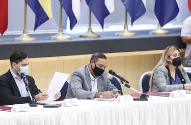Se atrasa discusión en primer debate de reformas a la ley de descentralización