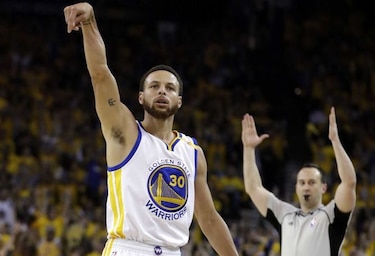 Warriors dan otro paso hacia la final, vencen a Spurs