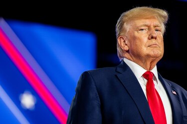 Trump recupera su cuenta en Facebook e Instagram