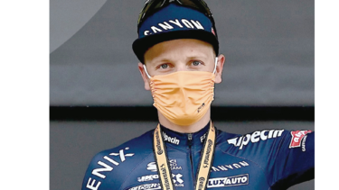 Merlier gana 3ª etapa del Tour; Van der Poel sigue líder 