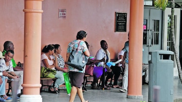 Médicos especialistas piden soluciones concretas a la crisis en el Hospital Santo Tomás