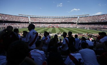 Final entre River y Boca es postergada tras  incidentes