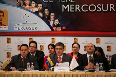 Mercosur busca ampliar su zona de influencia y combatir fondos especulativos