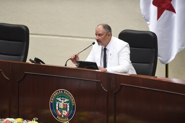 Presidente de la Asamblea desmiente señalamientos del contralor sobre supuesta donación para cambiar votos
