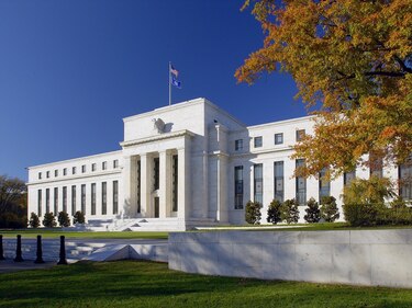 La Fed mantiene los tipos de interés por segunda vez consecutiva y advierte de que crece la incertidumbre