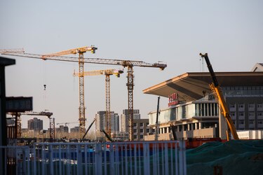 Se frena la manufactura en China, pero supera pronóstico