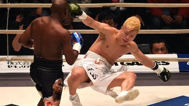 Mayweather derrota al japonés Nasukawa por KO técnico