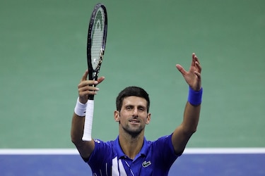 Novak Djokovic avanza a octavos del Abierto de Estados Unidos