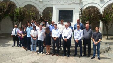 Guardan minuto de silencio en la Plaza de Francia del Casco Viejo