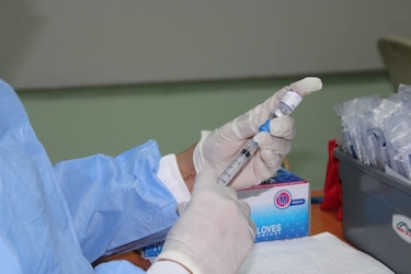 Vacuna bivalente: dónde puede acudir a aplicársela