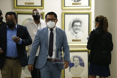 El diputado Arquesio Arias denuncia a Foco por delitos financieros, exige $500 mil