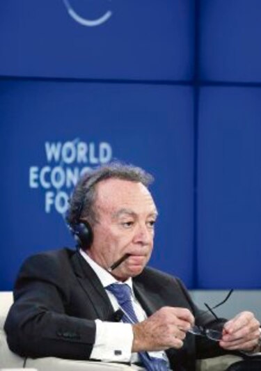 Renuncian presidente y director de grupo Banorte