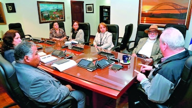 Expedientes de Financial Pacific, en vía pública