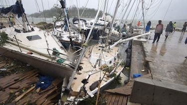 Ciclón Pam arrasa la isla de Vanuatu