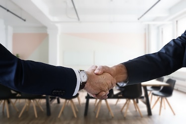 América Latina y el Caribe, la región del mundo con menos trabajadores enfadados con su jefe