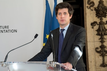 Francia prohíbe la venta de perros y gatos en las tiendas de animales a partir de 2024