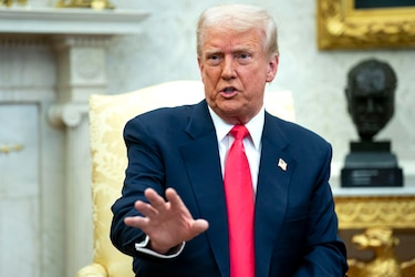 Demandan a Trump por política de deportación exprés de inmigrantes