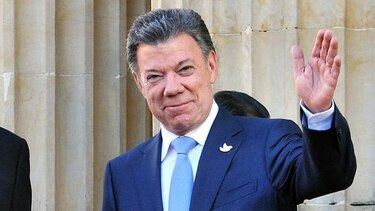 Santos visitará al papa Francisco el 15 de junio, confirma canciller