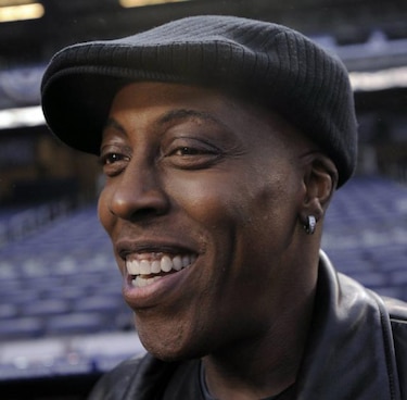 Arsenio Hall sale ileso de accidente menor