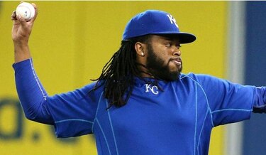 Cueto firma con los Gigantes por seis años y 130 millones de dólares