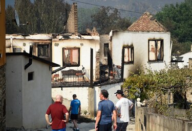 España registra 500 muertes por la ola de calor que avivó incendios en Europa occidental