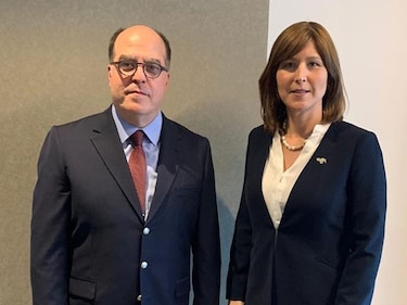 Canciller Ferrer recibe visita de cortesía de Julio Borges, enviado de Guaidó
