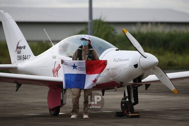 Joven piloto que intenta dar la vuelta al mundo en ultraliviano, aterriza en Panamá