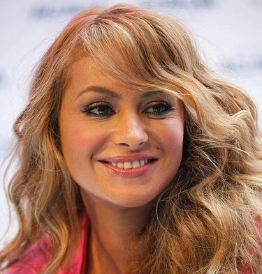 Paulina Rubio pasa últimos meses de embarazo trabajando en nuevo disco