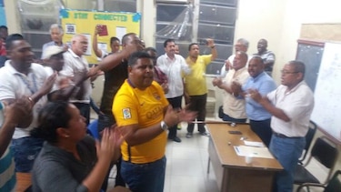 Dirigentes de Colón aprueban suspender la huelga para iniciar diálogo