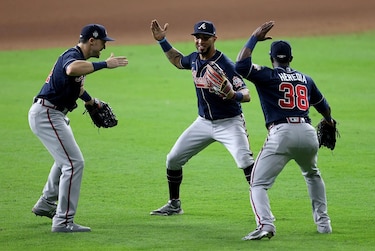 Bravos golpean primero en Serie Mundial al vencer a los Astros 6-2