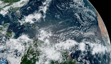 Onda tropical puede afectar como ciclón al Caribe y parte de Venezuela