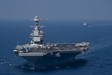 Estados Unidos envía un portaaviones y destructores para apoyar a Israel en la guerra