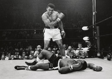Esperan obtener medio millón por guantes de Ali en su primer título