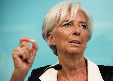Lagarde advierte que crecimiento global está atascado en una baja velocidad