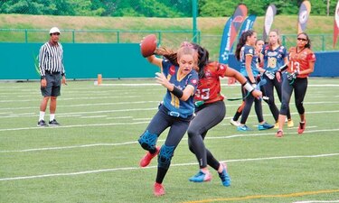 Kolts y Raiders, con paso arrollador