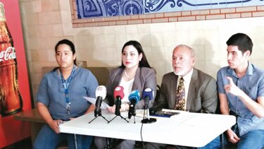 Sigue descontento, pese a cambios en resolución que equipara título académico
