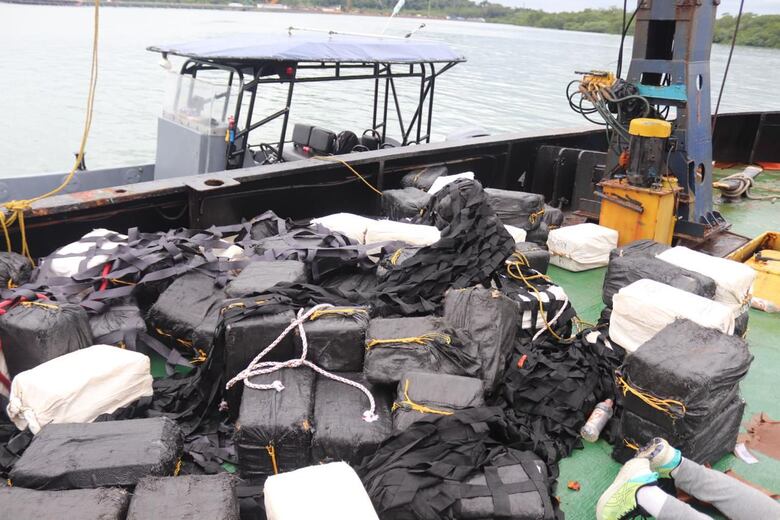 Así cayó el barco con 13.5 toneladas de droga en aguas del Pacífico panameño