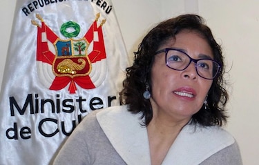 Ministra peruana renuncia por contrato ganado por su mano derecha