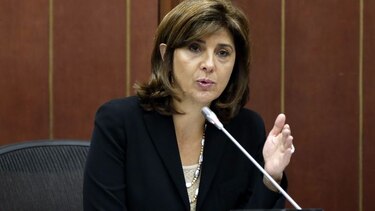 Canciller María Ángela Holguín afronta moción de censura por crisis fronteriza