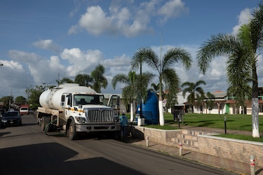 MiAmbiente firma sanciones a las primeras cuatro empresas responsables de la contaminación en ríos de Azuero