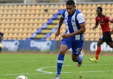 Ismael Díaz marca un doblete en la  victoria del RCD Fabril