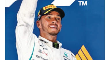 Hamilton vuelve a ganar en Singapur y Vettel sigue atrás