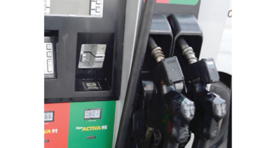 Galón de combustibles bajarán hasta 15 centavos