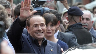 Berlusconi anuncia su intención de ser sucedido como líder de Forza Italia